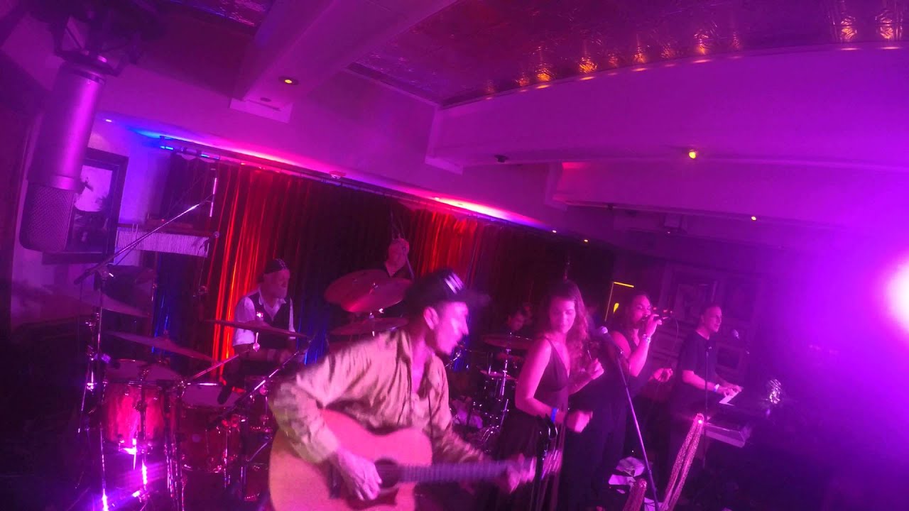 Crazy Fingers Band Maui Mic Fleetwood 2015 New Years - YouTube