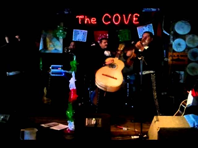 Mariachi Azteca (Can't take my eyes off of you)