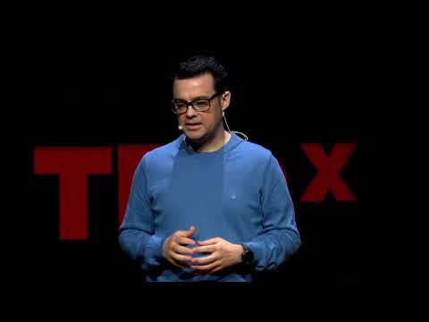 Comercio local: ¿tiene futuro? | Celestino Martínez | TEDxVitoriaGasteiz