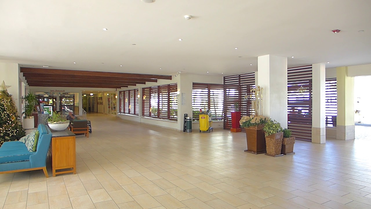 Aruba - Holiday Inn Resort Lobby