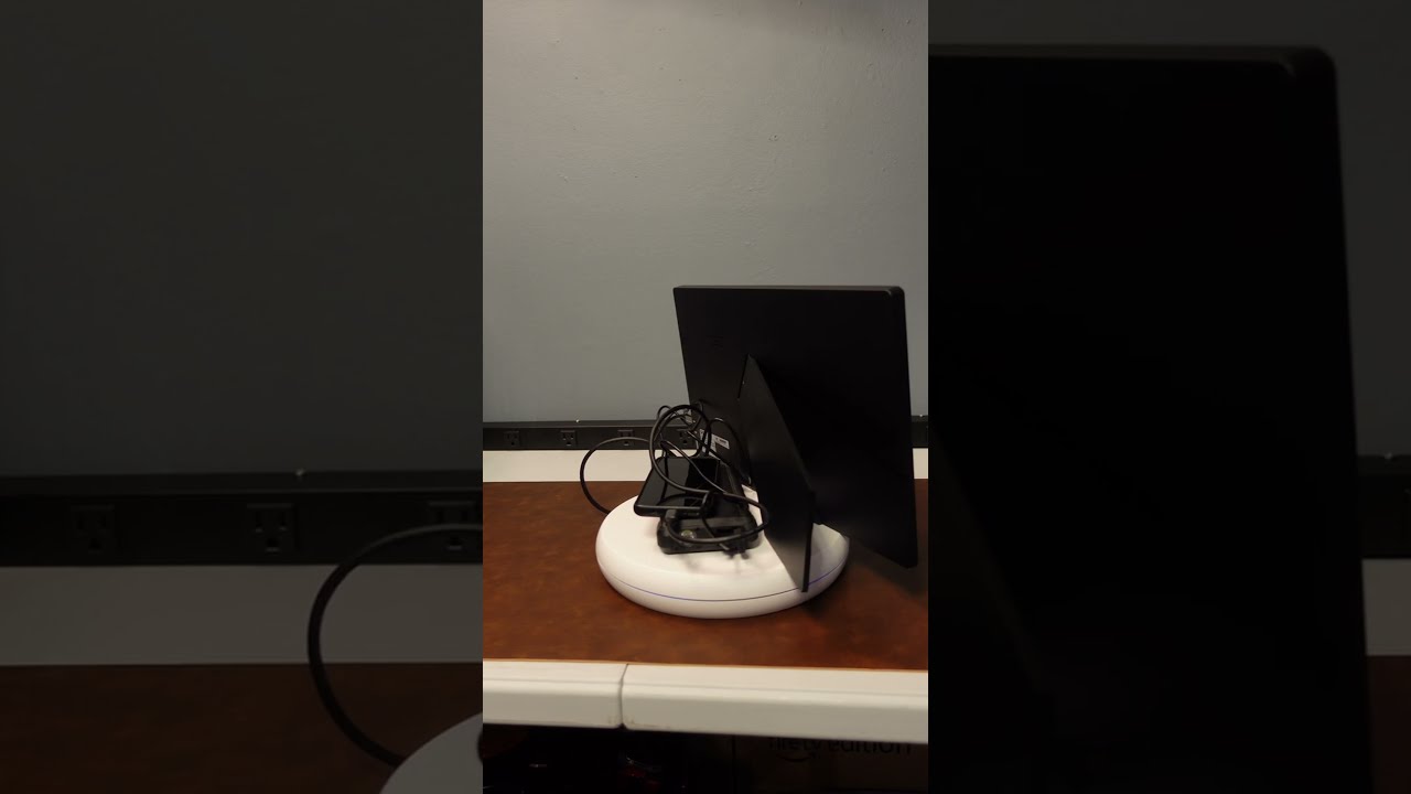 Quick Look At QQH Z12 2 Portable Monitor With Phone
