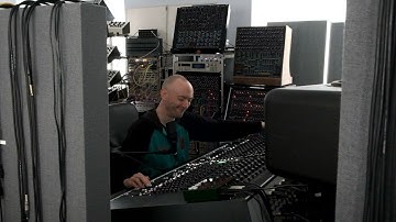 [Contains crackles of clipping] 3minutes of one sample on Studio 440 sampler into Zähl CV channel