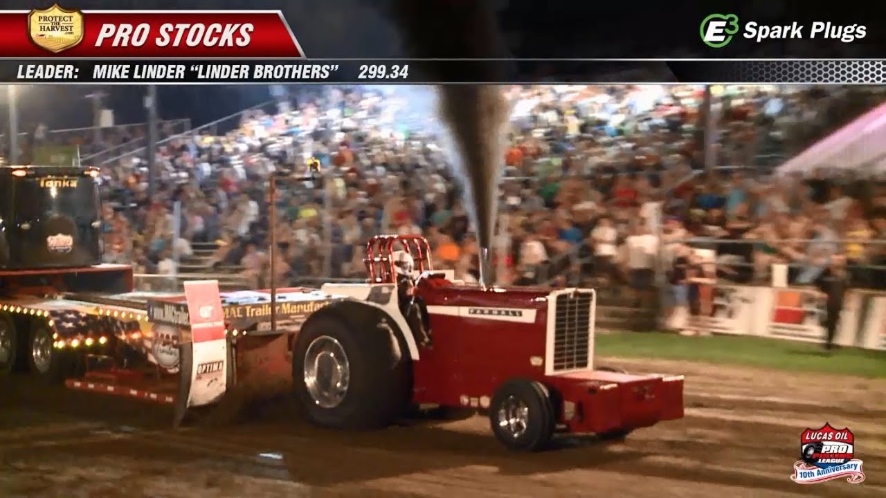 PPL 2015 Pro Stock Tractors pulling at the Midwest Summer Nationals