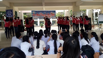 nhảy hiện đại lớp 12A2 NVC