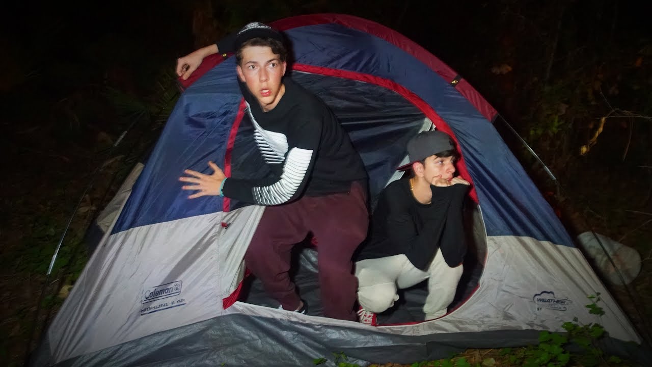 vlogs in spanish WE WERE IN THE FOREST AT NIGHT (tense!) - NeagleHouse
