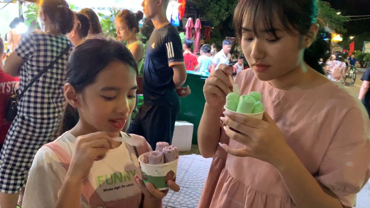 Hồng Anh Và Thùy Giang Đi Ăn Kem Cuộn Thái Lan - Ăn Vặt Cát Bà