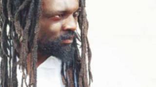 Lucky Dube- My World chords