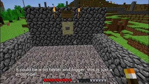 Minecraft : Gravity Trap using redstone and water.