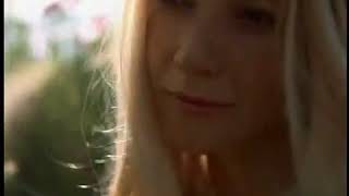 Estee Lauder Pleasures Starring Gwyneth Paltrow 2009