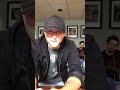 Capture de la vidéo Cole Swindell Facebook Live Stream