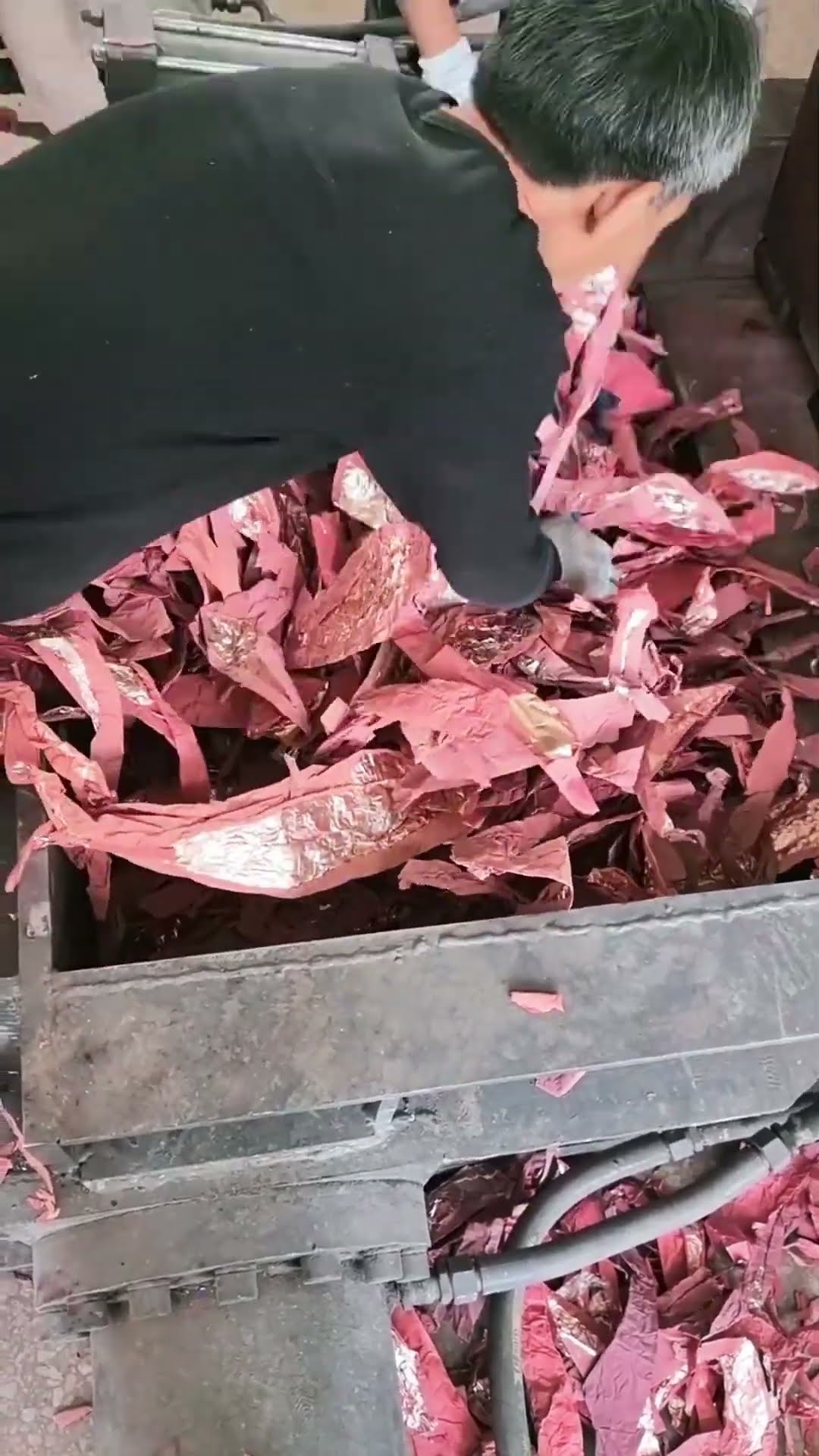 Recycled circuit board compaction process- Good tools and machinery make work easy