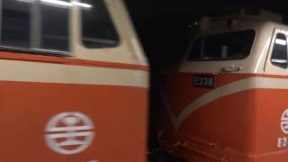 142次自強號松山站停車+開車、7035次迴送列車開車(E238+E406)