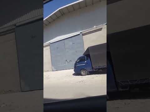 هنجر للايجار في اليمن صنعاء قريبه جد للشارع العام