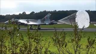 Vulcan XH558 Cold War Tour - Awesome Final Display &amp; Landing of 2014