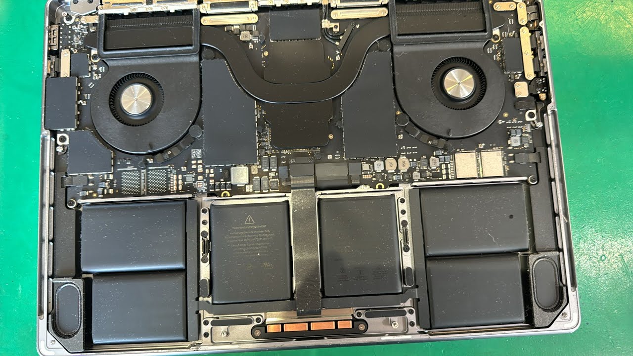 MacBook Pro 14 M3 ジャンク／水没・起動不可 希少・美品】MacBook Pro 14 M3 ジャンク／水没・起動不可