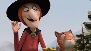 Witch & The Cat On An Adventure | Gruffalo World : Room On The Broom