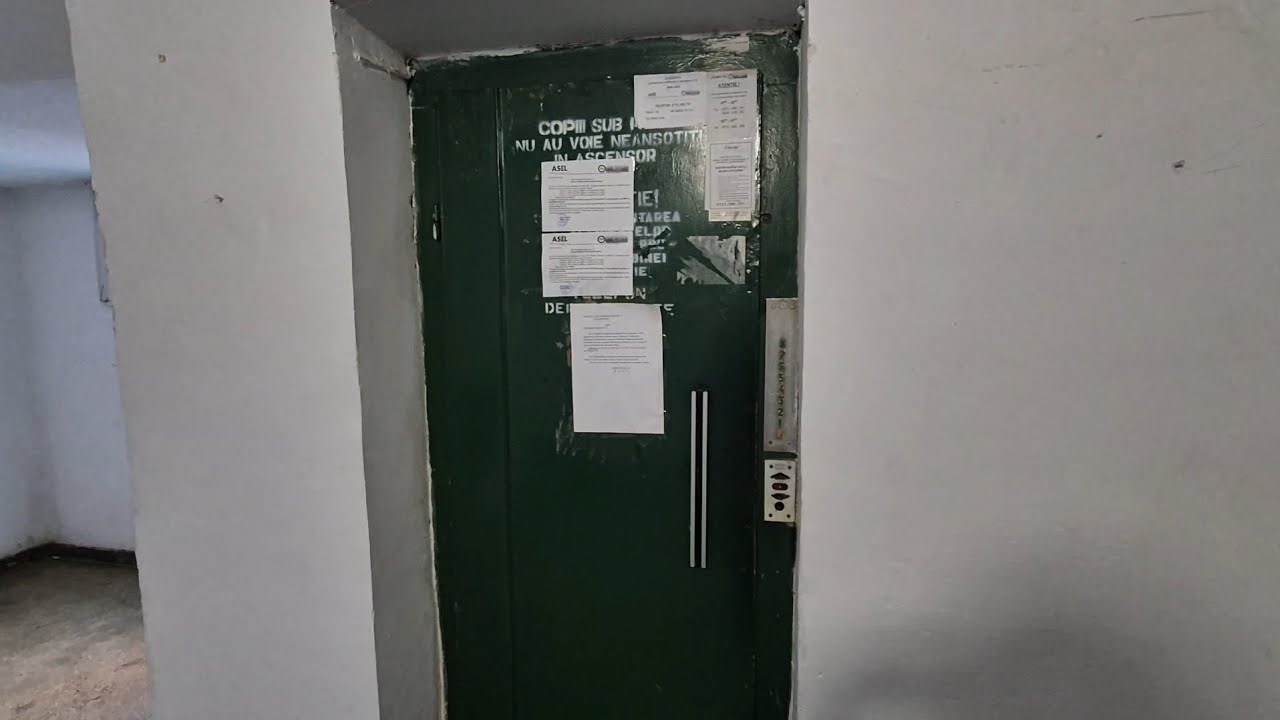 1984 IFMA 2-speed traction elevator @ Strada Poet Grigore Alexandrescu, Târgoviște, RO