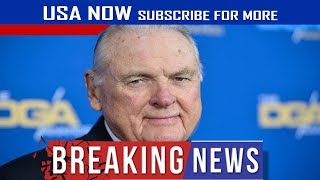 Keith Jackson, iconic college football announcer, dies at 89