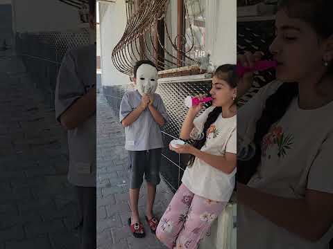 مشان ما يجو لعندو الطابات هههههه