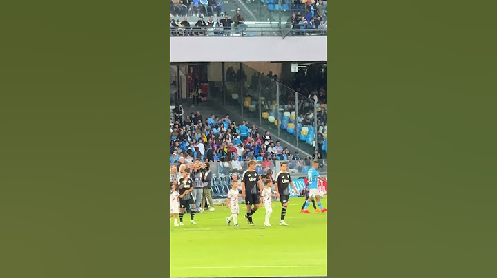 NAPOLI-COMO 3-1, INGRESSO IN CAMPO DELLE SQUADRE #napoli