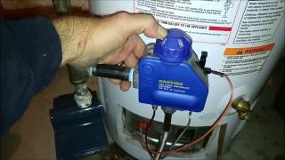 Replacing A Rheem Water Heater Gas Control Valve With Full Tank Of Water -  YouTube