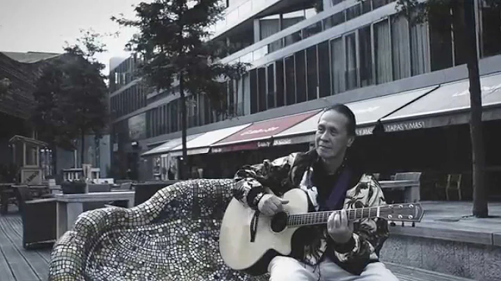 Ron Lindeman   People in the street