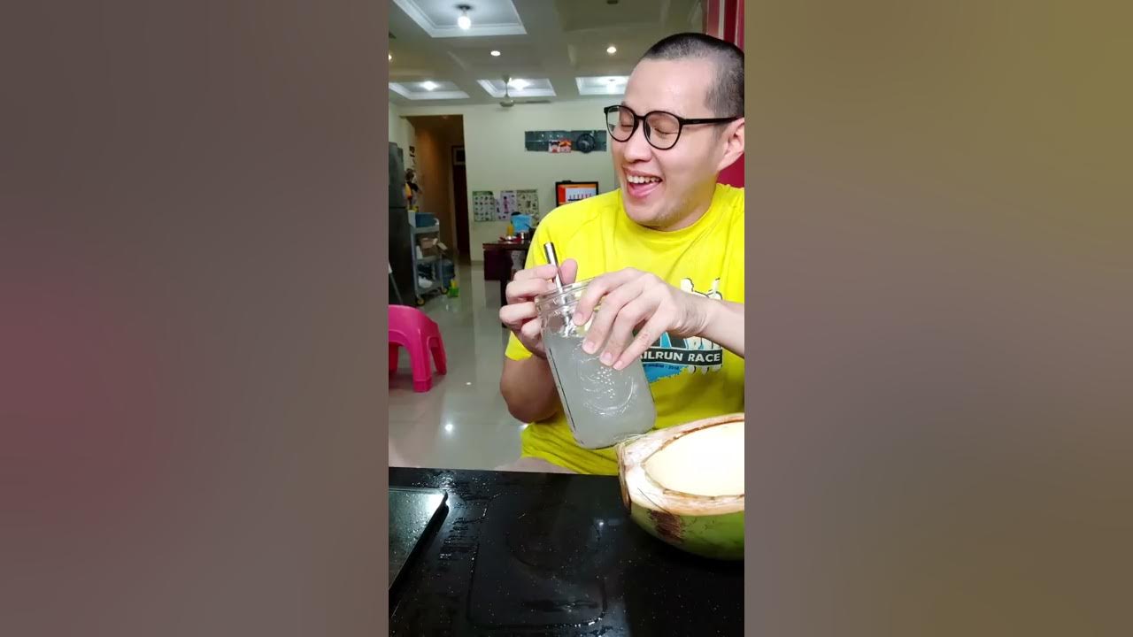 TIPS MINUM AIR KELAPA FRESH SETIAP SAAT