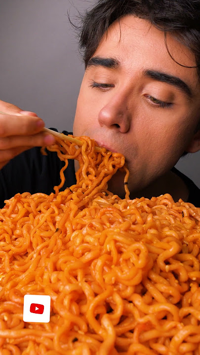 2x Spicy Samyang Fire Noodles Challenge 🔥