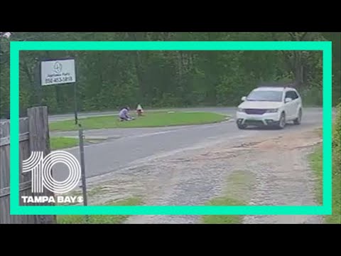 Video shows man attempt to kidnap 11-year-old in Florida