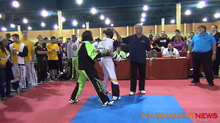 Claire Cocozza vs Regina Thompson Women's Fighting...