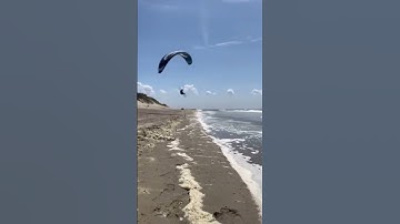 Waterslides 😎 #netherlands #paragliding #soaring #beach