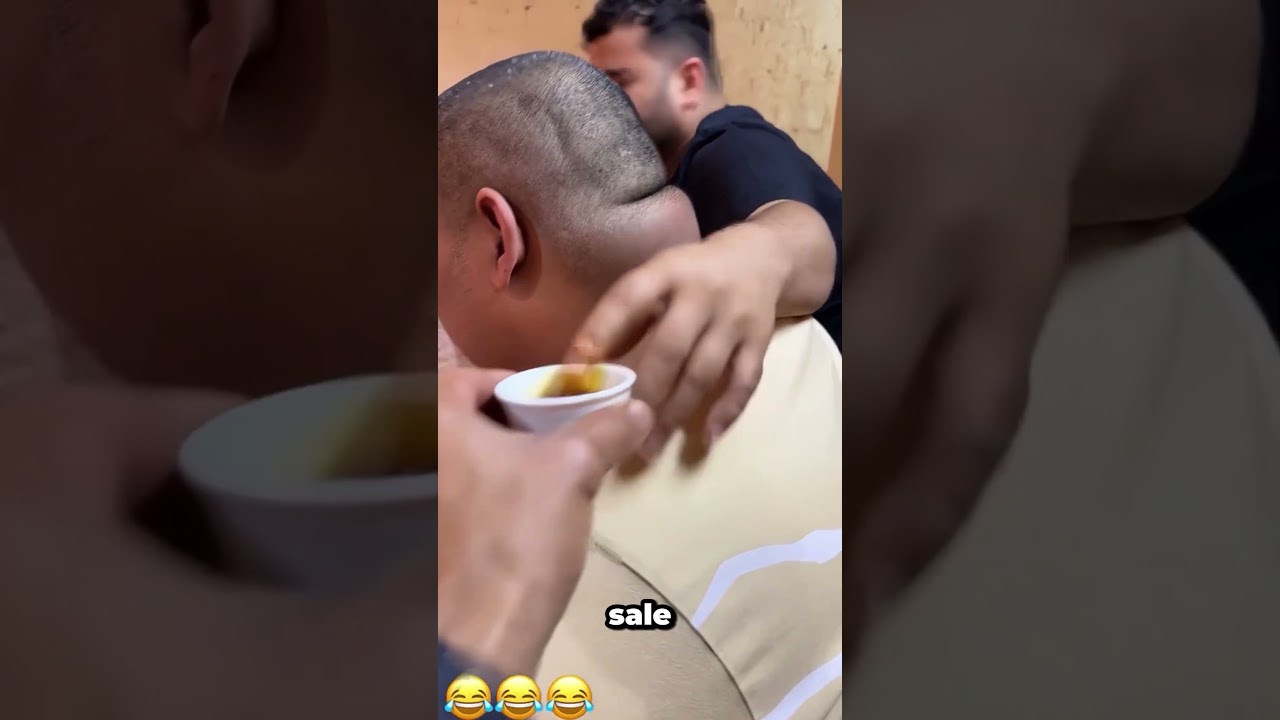 ¡No vas a creer lo que hizo con el café caliente!