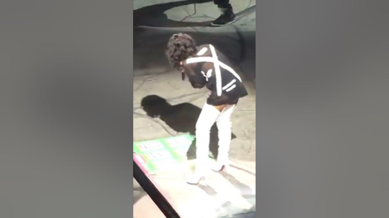 Rihanna's Awesome Performance 😍 in Diamonds #rihanna #trending #music #song Rihanna's Awesome Performance 😍 in Diamonds #rihanna #trending #music #song