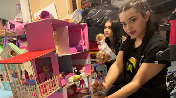 ¿A qué edad las niñas dejan de jugar con casas de muñecas?