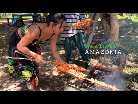 CHURRASCO DE PORCO NO ESPETO/ VIDA REAL NO INTERIOR DA AMAZÔNIA.