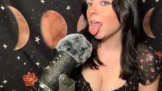 ASMR - Mouth Sounds 😘💙