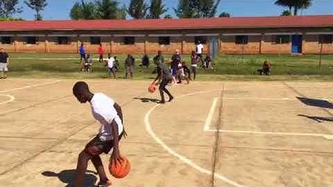 Zig Zag Ball Handling - Behind the Back