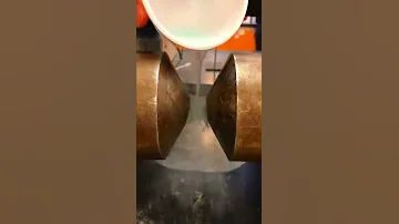 Liquid Oxygen Is Magnetic 