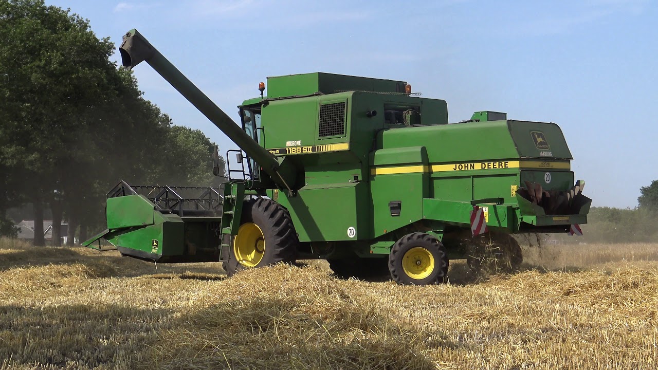 ZOMERGERST OOGSTEN MET EEN JOHN DEERE 1188 SII HYDRO / 4