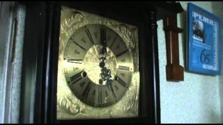 Настенные большие деревянные часы с четвертным боем