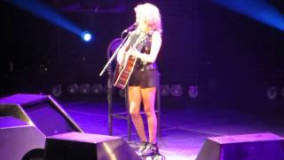 Eyelashes - Tori Kelly Madison Square Garden - 1112013