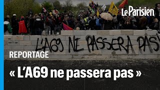Mur de parpaings et manifestation silencieuse... La fête militante contre l'A69 Castres-Toulouse