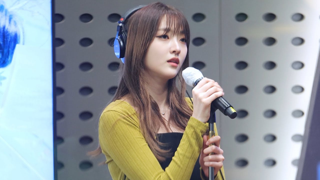 위클리 박소은 '가질 수 없는 너' 직캠 @ 키스 더 라디오 | 220428 | 4K by -wA-