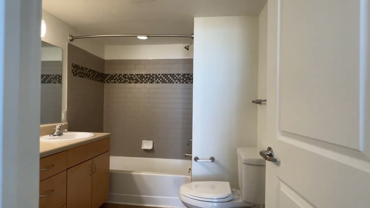 Arbour Square Apartments - Westminster Denver Coloardo - Willow 2 202 H