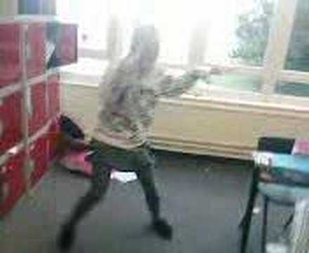 ALICE WEIRD MOSHER SCENE KID :D