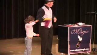 KIDS MAGIC SHOW - Magician Adelaide