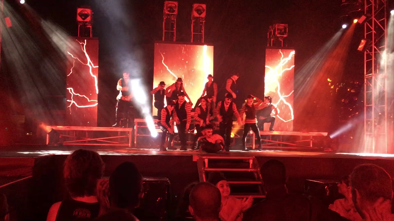 Halloween Horror nights, Academy of Villains dance act, Universal