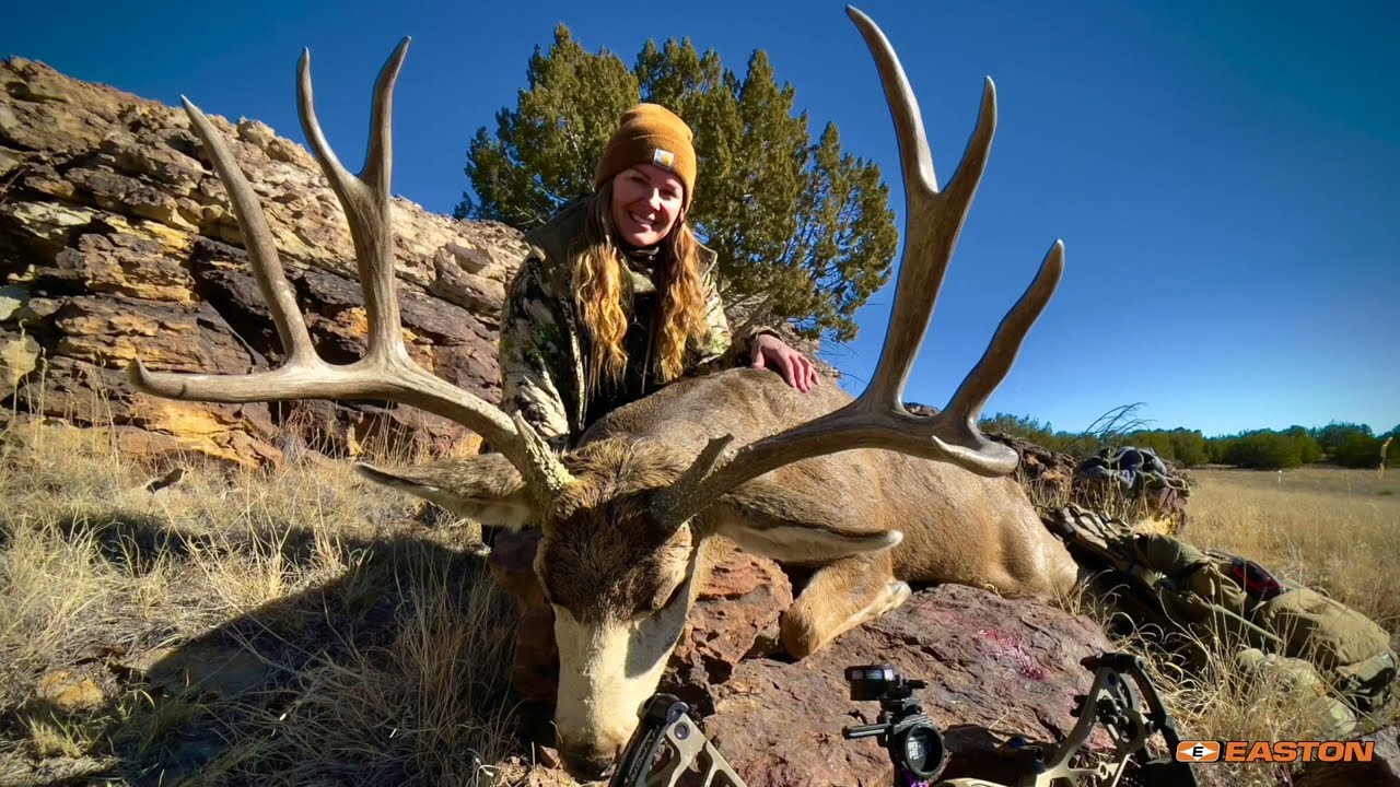 Chrisondra Castellanos // Mule Deer Buck 2022