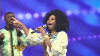 Watch; Mary Ghansah's Full Ministration At Women In Worship (Honoring & Timeless Experience)