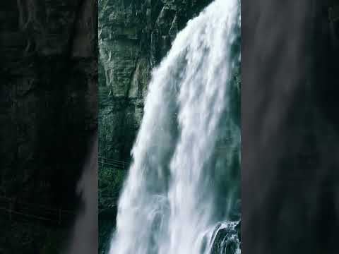 Абхазия. Водопад Великан.